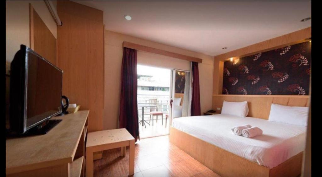 New Pind Balluchi Inn Pattaya Exterior foto